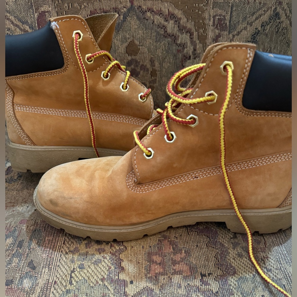 Boys size 6.5 Timberland boots women’s